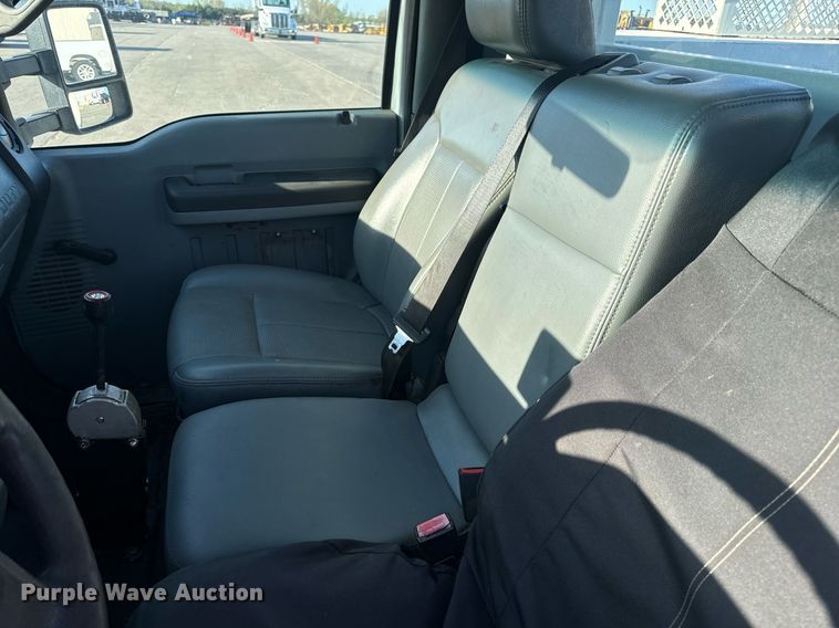 image for item DV1961 2011 Ford F550 Super Duty XL utility / service truck