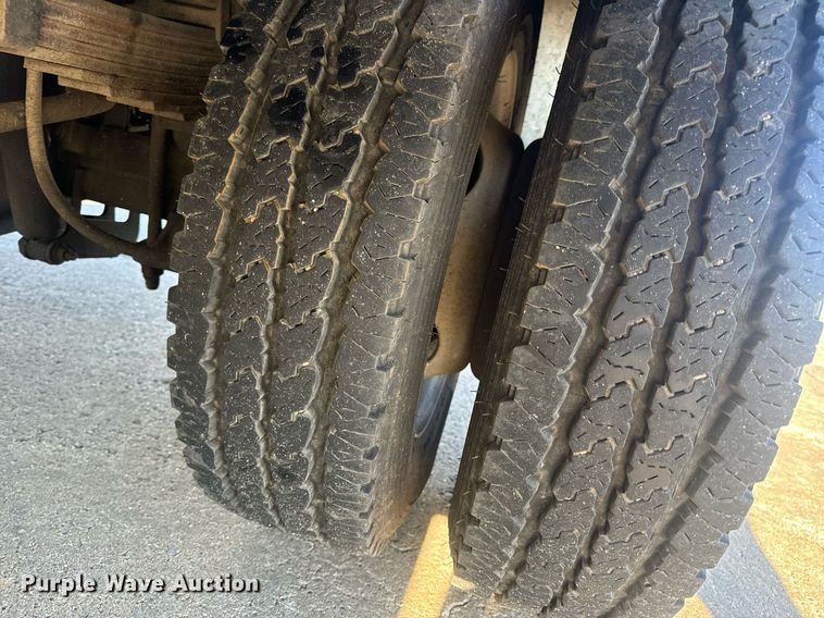 image for item DV1961 2011 Ford F550 Super Duty XL utility / service truck