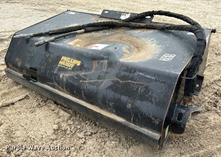 image for item DV1990 2014 Caterpillar BU118 skid steer broom