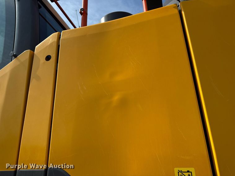 image for item DV4189 2023 Volvo EC350EL excavator