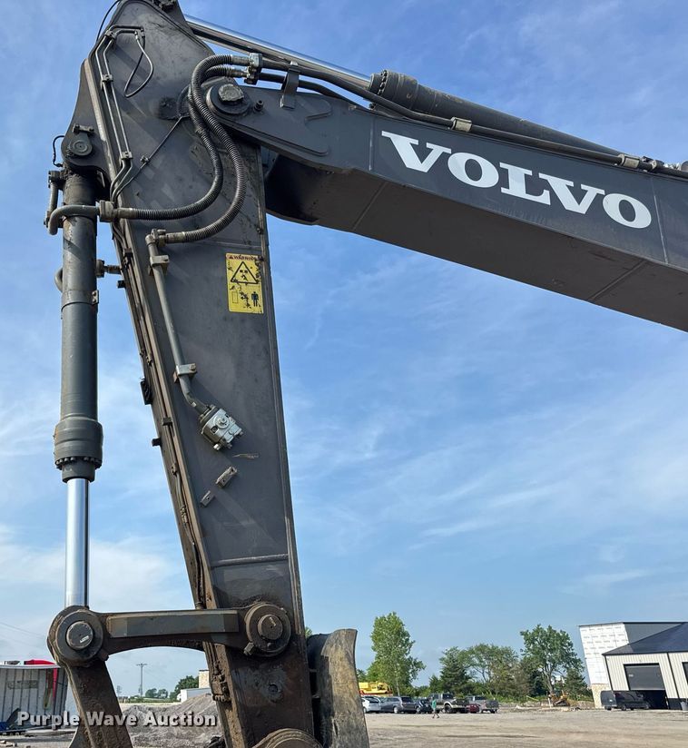 image for item DV4189 2023 Volvo EC350EL excavator