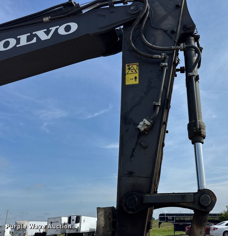 image for item DV4189 2023 Volvo EC350EL excavator