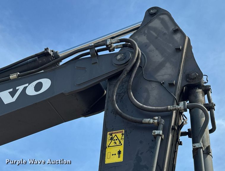 image for item DV4189 2023 Volvo EC350EL excavator