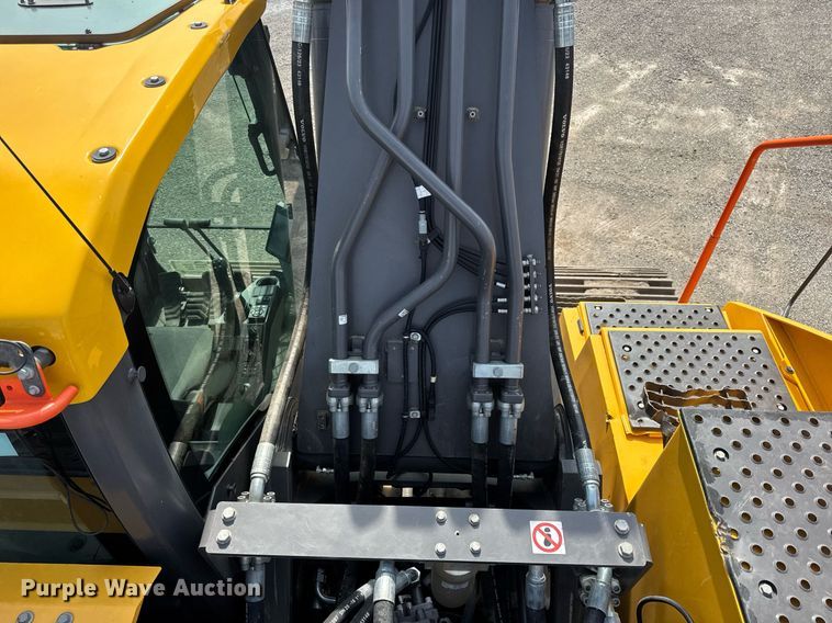 image for item DV4189 2023 Volvo EC350EL excavator