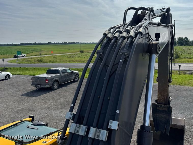image for item DV4189 2023 Volvo EC350EL excavator