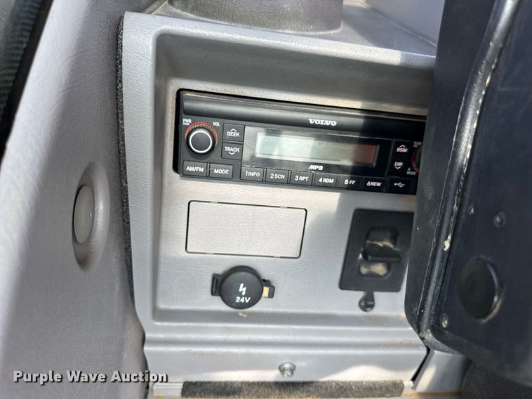 image for item DV4189 2023 Volvo EC350EL excavator