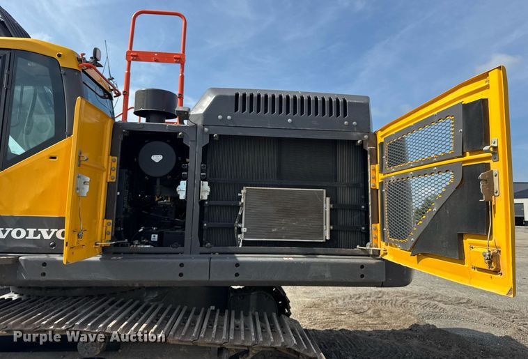 image for item DV4189 2023 Volvo EC350EL excavator