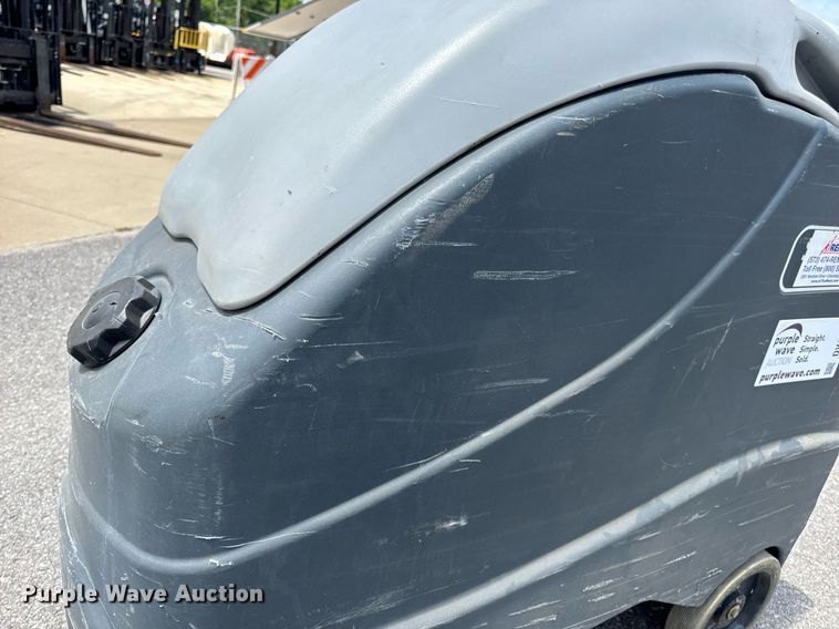 image for item DV4193 Advance SC1500 X20D floor scrubber