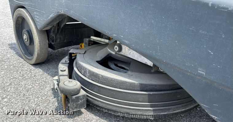 image for item DV4193 Advance SC1500 X20D floor scrubber