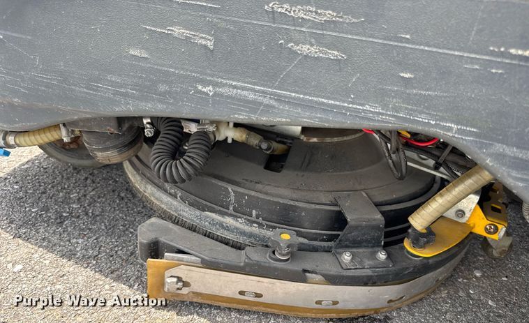 image for item DV4193 Advance SC1500 X20D floor scrubber