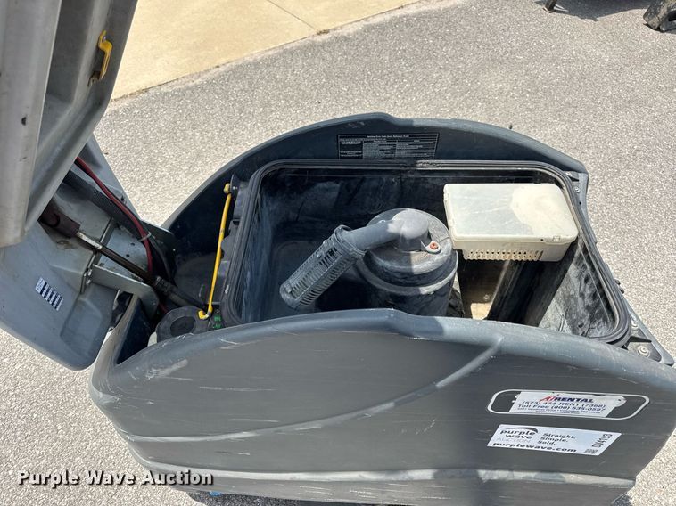 image for item DV4193 Advance SC1500 X20D floor scrubber