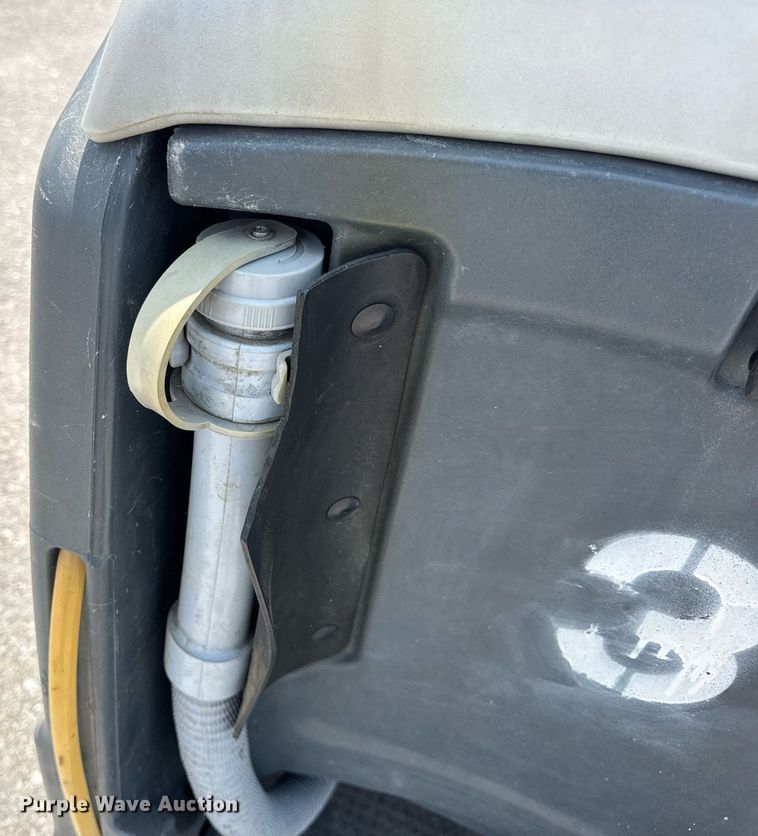 image for item DV4193 Advance SC1500 X20D floor scrubber