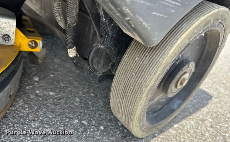 image for item DV4193 Advance SC1500 X20D floor scrubber