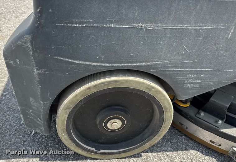 image for item DV4193 Advance SC1500 X20D floor scrubber