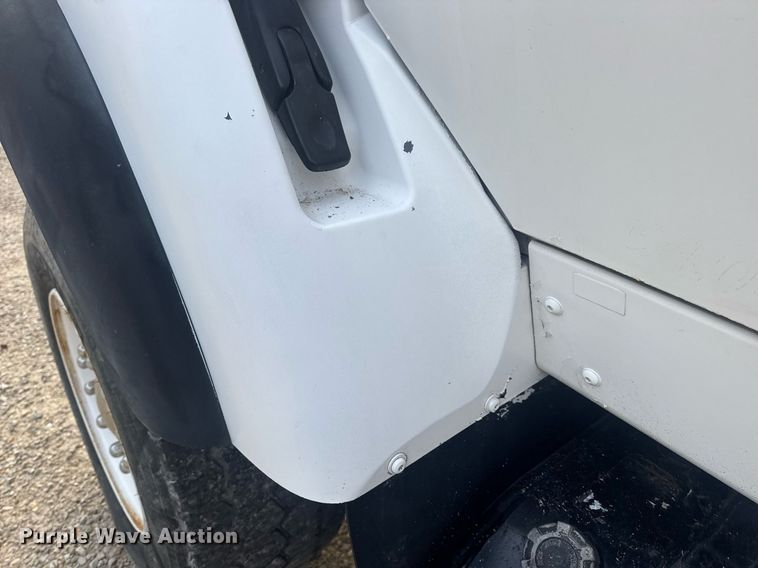 image for item DV4194 2003 International 7600 6X4 dump truck