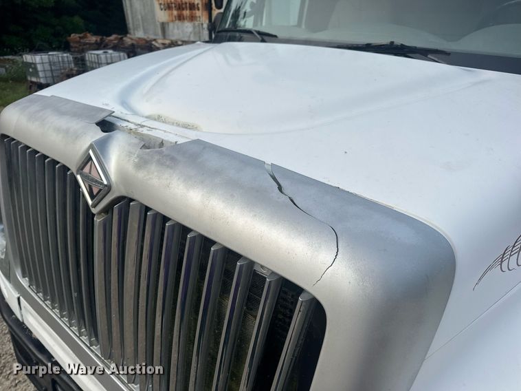 image for item DV4194 2003 International 7600 6X4 dump truck