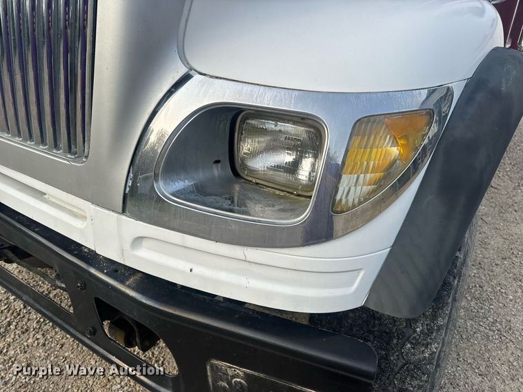 image for item DV4194 2003 International 7600 6X4 dump truck