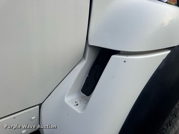 image for item DV4194 2003 International 7600 6X4 dump truck