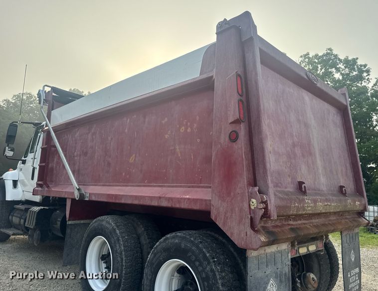 image for item DV4194 2003 International 7600 6X4 dump truck