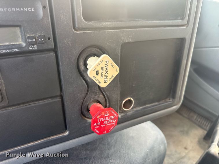 image for item DV4194 2003 International 7600 6X4 dump truck