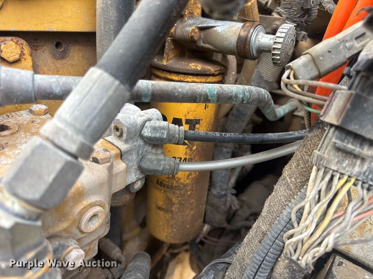 image for item DV4194 2003 International 7600 6X4 dump truck