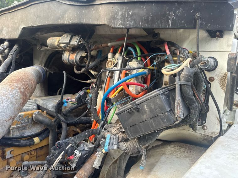 image for item DV4194 2003 International 7600 6X4 dump truck