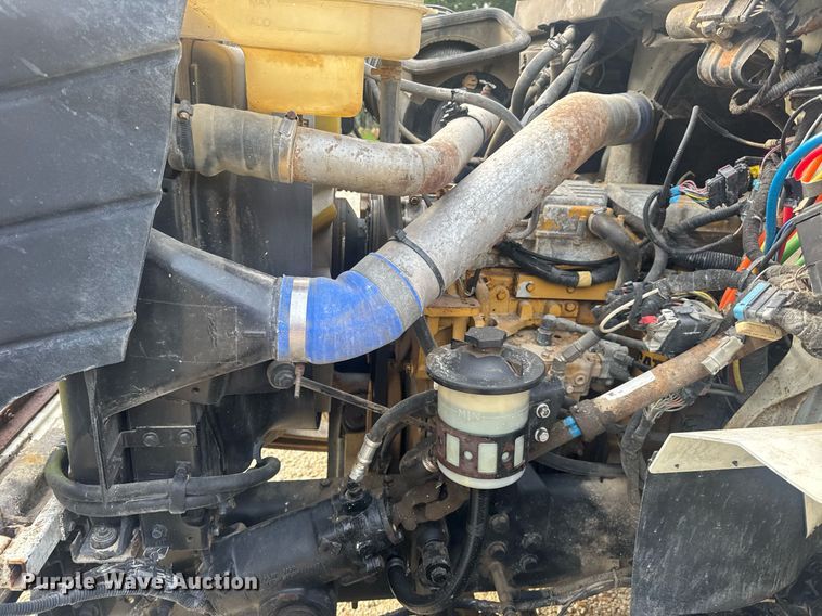 image for item DV4194 2003 International 7600 6X4 dump truck