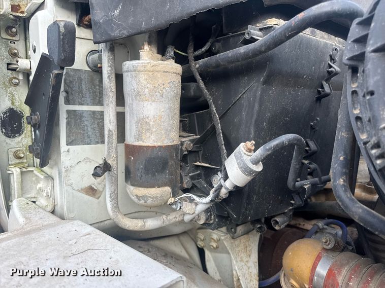 image for item DV4194 2003 International 7600 6X4 dump truck