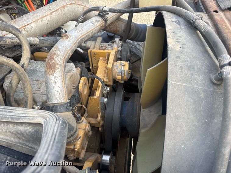 image for item DV4194 2003 International 7600 6X4 dump truck