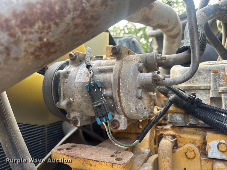 image for item DV4194 2003 International 7600 6X4 dump truck