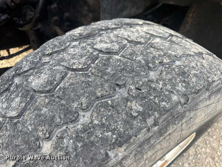 image for item DV4194 2003 International 7600 6X4 dump truck