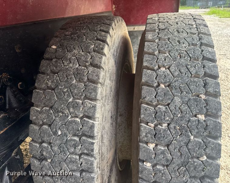 image for item DV4194 2003 International 7600 6X4 dump truck