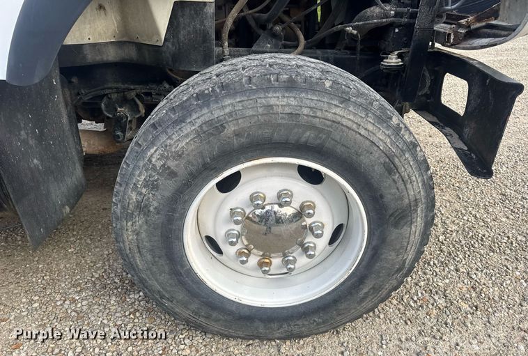 image for item DV4194 2003 International 7600 6X4 dump truck