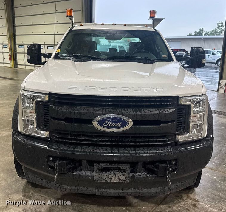 image for item DV4202 2017 Ford F450 Super Duty XL Crew Cab utility / service truck