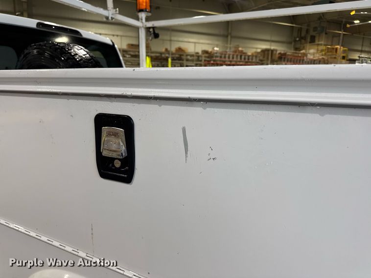 image for item DV4202 2017 Ford F450 Super Duty XL Crew Cab utility / service truck