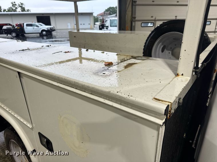 image for item DV4202 2017 Ford F450 Super Duty XL Crew Cab utility / service truck