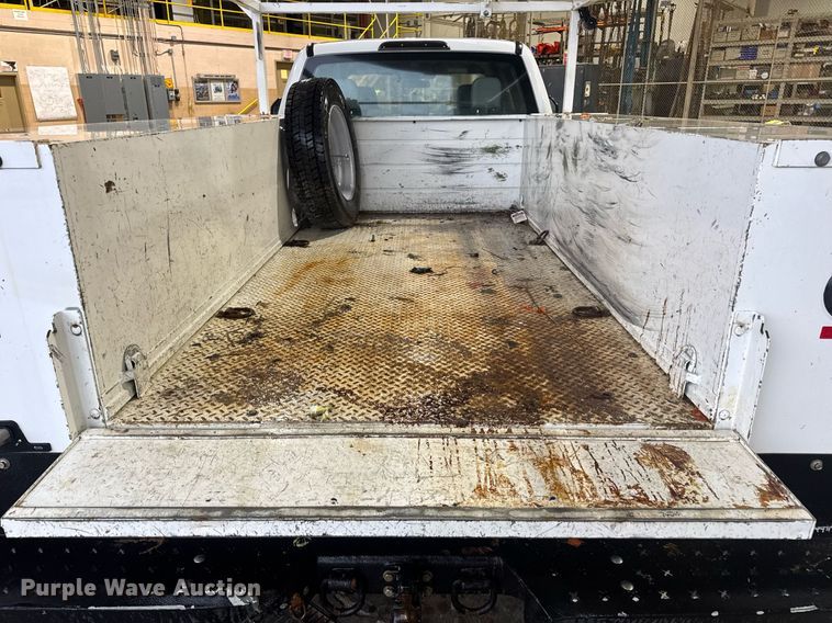 image for item DV4202 2017 Ford F450 Super Duty XL Crew Cab utility / service truck