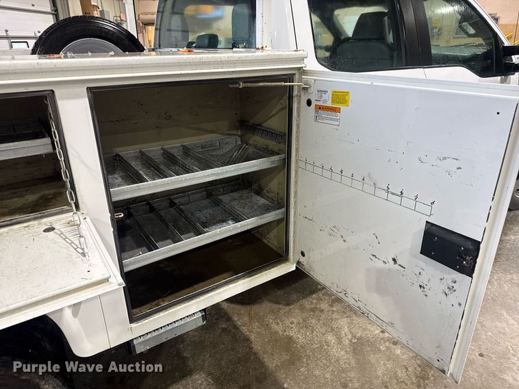 image for item DV4202 2017 Ford F450 Super Duty XL Crew Cab utility / service truck