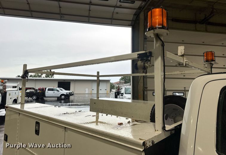 image for item DV4202 2017 Ford F450 Super Duty XL Crew Cab utility / service truck