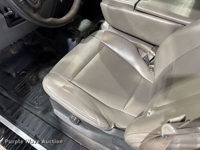 image for item DV4202 2017 Ford F450 Super Duty XL Crew Cab utility / service truck