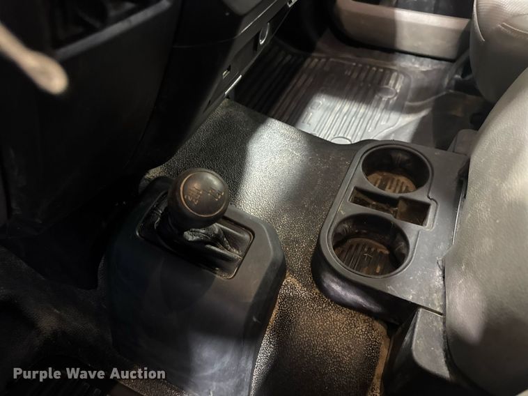 image for item DV4202 2017 Ford F450 Super Duty XL Crew Cab utility / service truck