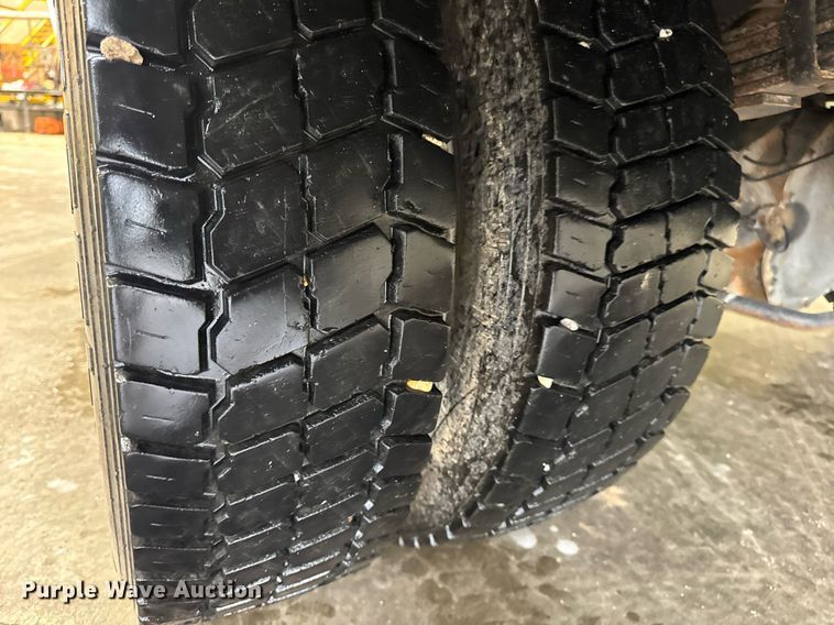 image for item DV4202 2017 Ford F450 Super Duty XL Crew Cab utility / service truck