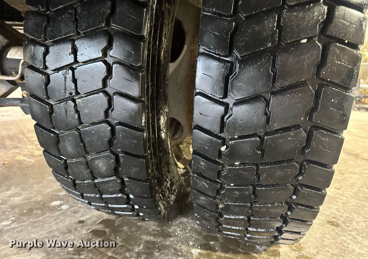 image for item DV4202 2017 Ford F450 Super Duty XL Crew Cab utility / service truck