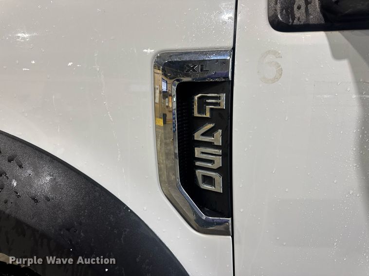 image for item DV4202 2017 Ford F450 Super Duty XL Crew Cab utility / service truck