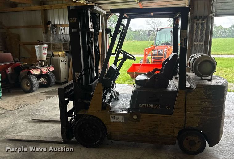 image for item DV4211 1996 Caterpillar GC30 forklift