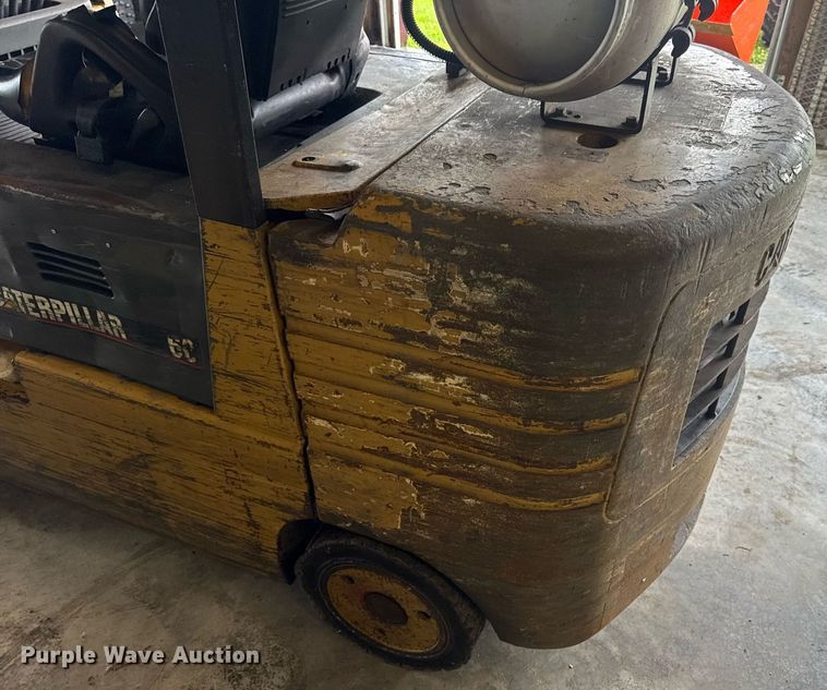 image for item DV4211 1996 Caterpillar GC30 forklift