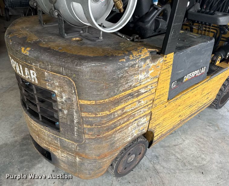 image for item DV4211 1996 Caterpillar GC30 forklift