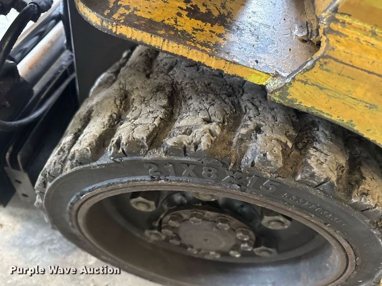 image for item DV4211 1996 Caterpillar GC30 forklift