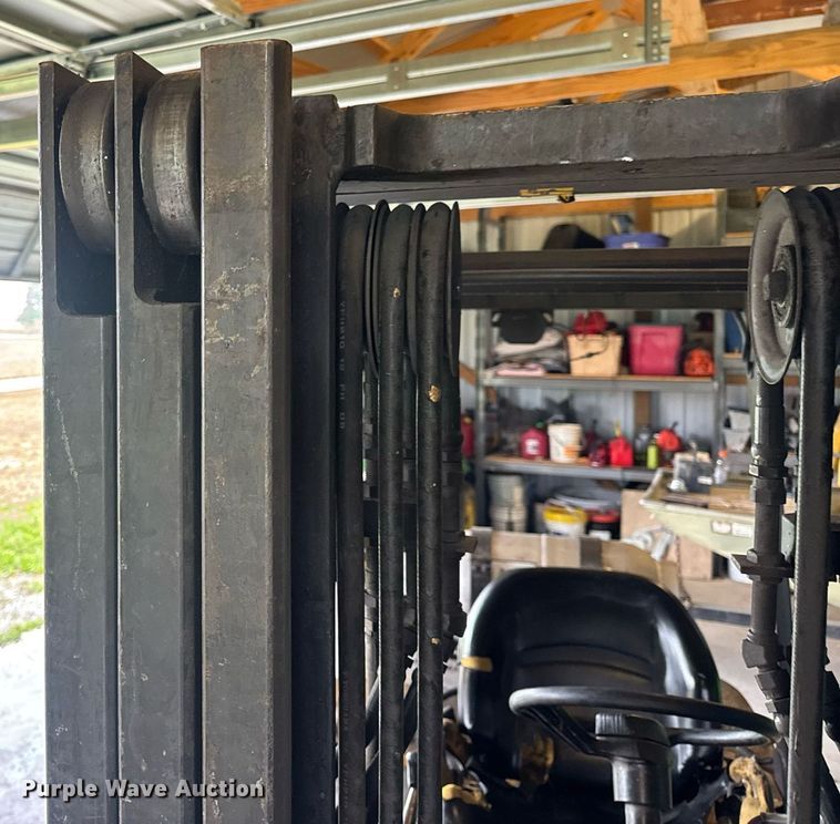 image for item DV4211 1996 Caterpillar GC30 forklift