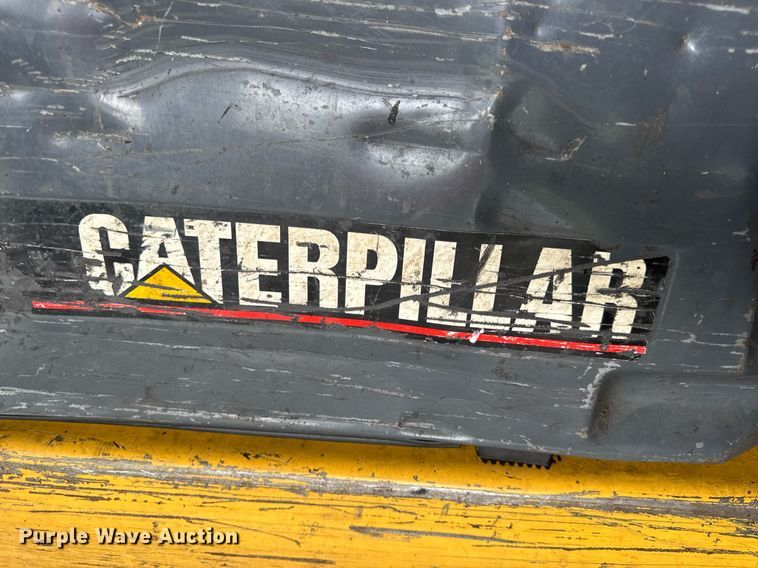image for item DV4211 1996 Caterpillar GC30 forklift